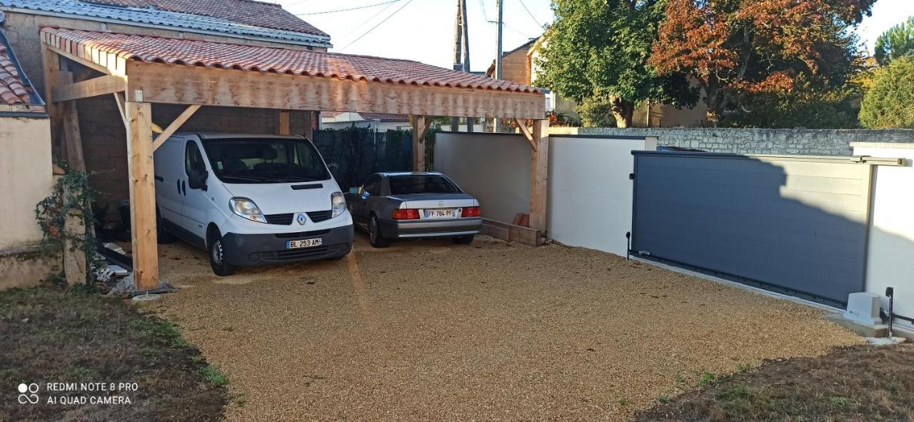 Biard Maison Proche Centre Ville מראה חיצוני תמונה